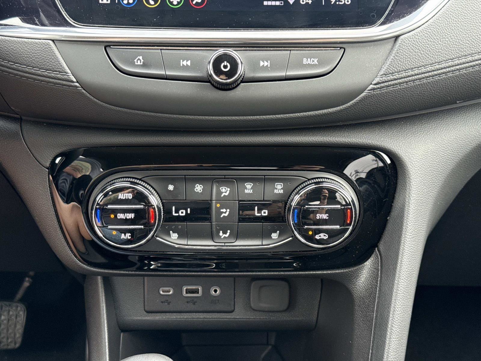 Used 2023 Buick Encore GX Select w/ Safety Package II AWD/4WD image 5