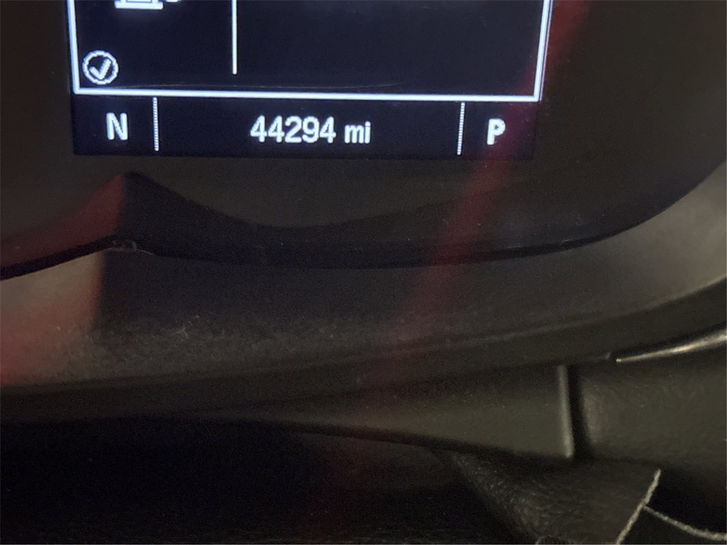 Used 2020 Chevrolet Trax LT w/ LT Convenience Package image 27