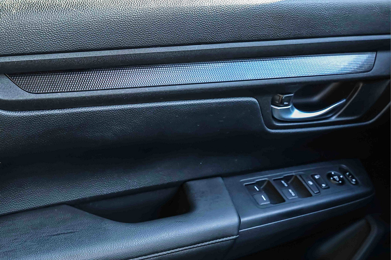 Used 2023 Honda CR-V EX image 16