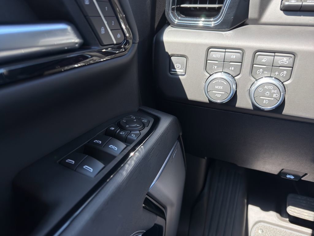 Used 2026 GMC Sierra 2500 AT4X AWD/4WD image 21
