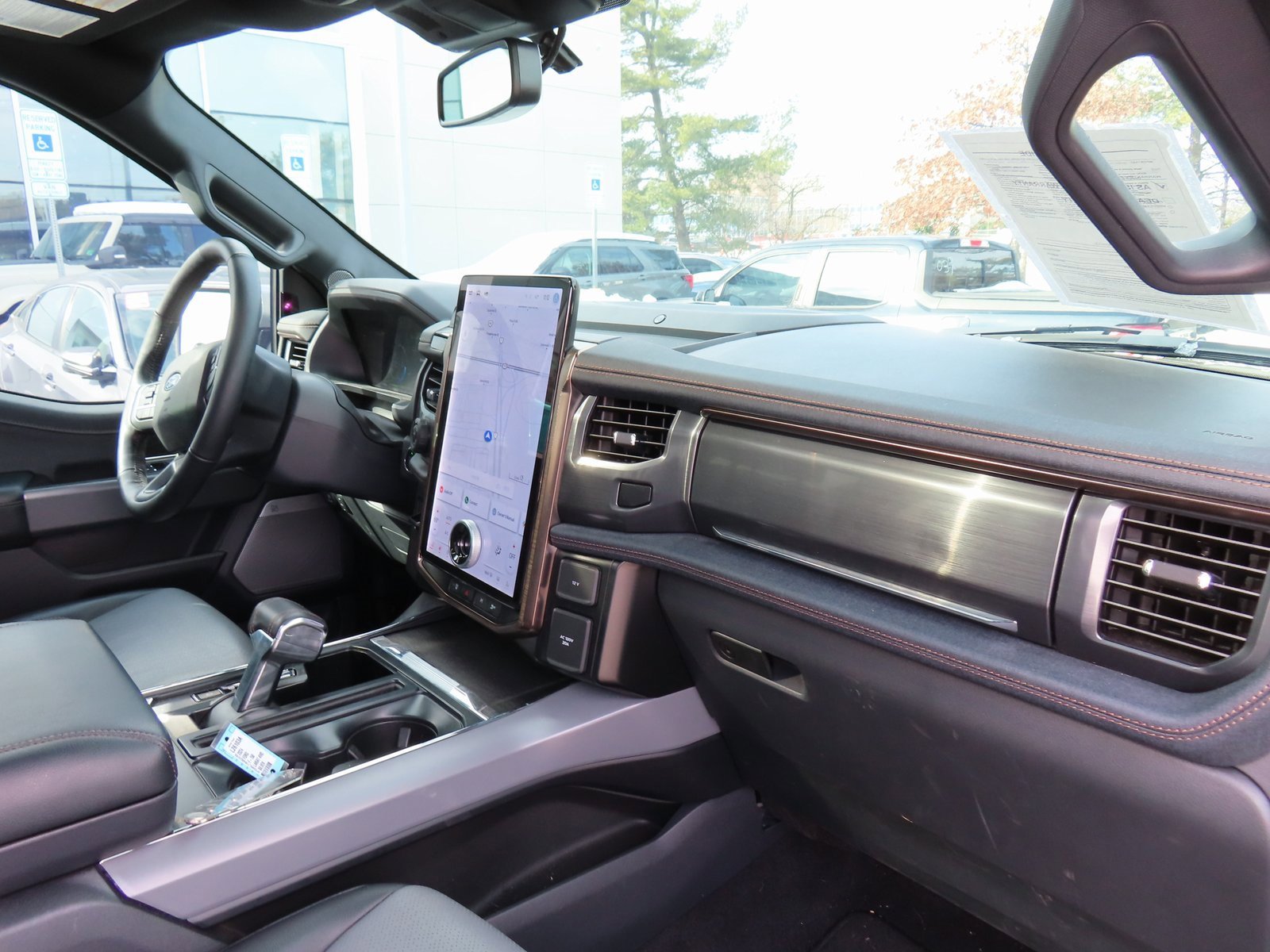 Used 2024 Ford F150 Lightning Lariat image 19