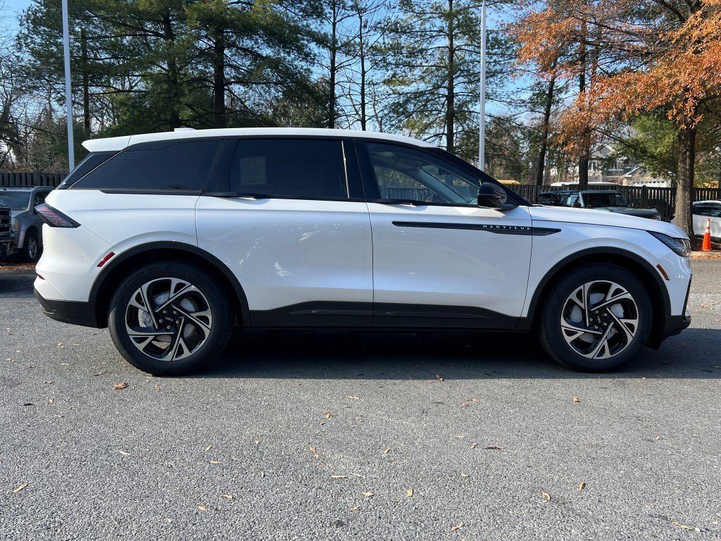 New 2026 Lincoln Nautilus Premier w/ Equipment Group 102A image 3