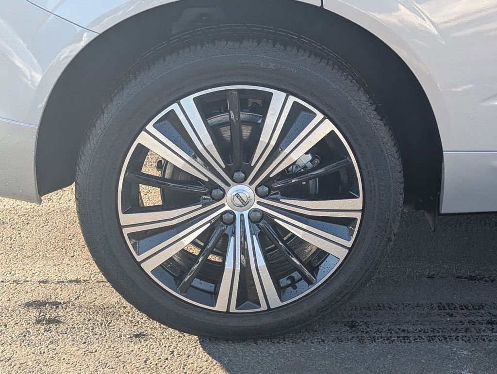 Used 2023 Volvo XC60 B6 Ultimate w/ Climate Package image 14