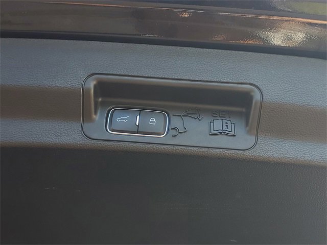 Certified 2020 Ford Explorer ST w/ Premium Technology Package image 8