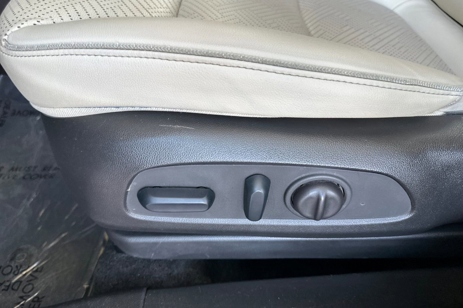 Certified 2023 Buick Encore GX Essence w/ Experience Buick Package image 12