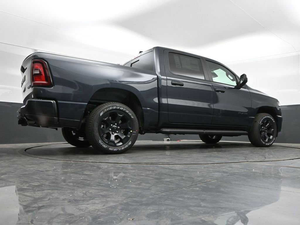 New 2026 RAM 1500 Express AWD/4WD image 32