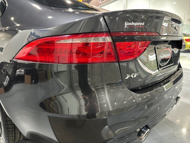 Used 2019 Jaguar XF S AWD/4WD image 35