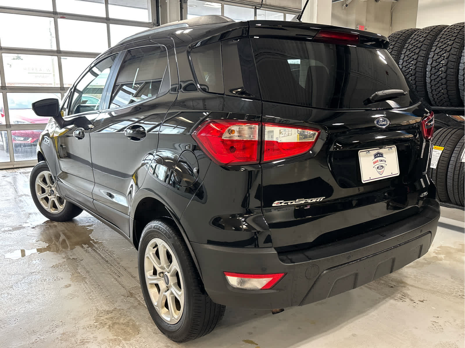 Used 2020 Ford EcoSport SE w/ SE Convenience Package image 6