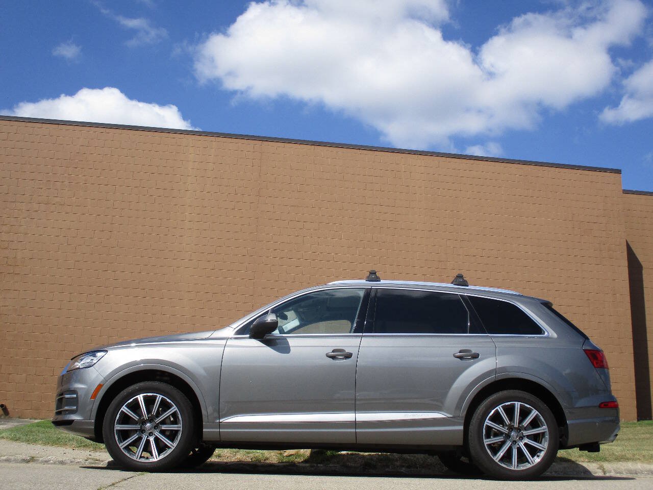 Used 2017 Audi Q7 3.0T Prestige AWD/4WD image 33