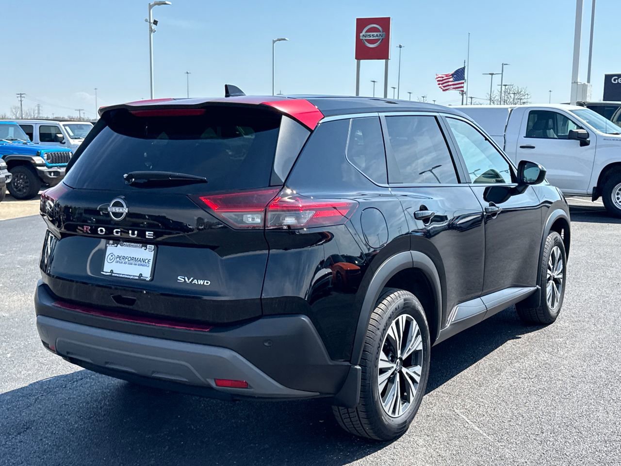 Used 2023 Nissan Rogue SV AWD/4WD image 3