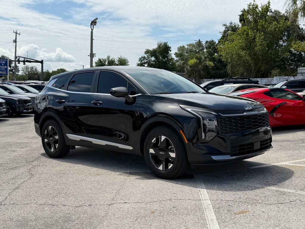 Certified 2026 Kia Sportage LX FWD image 2