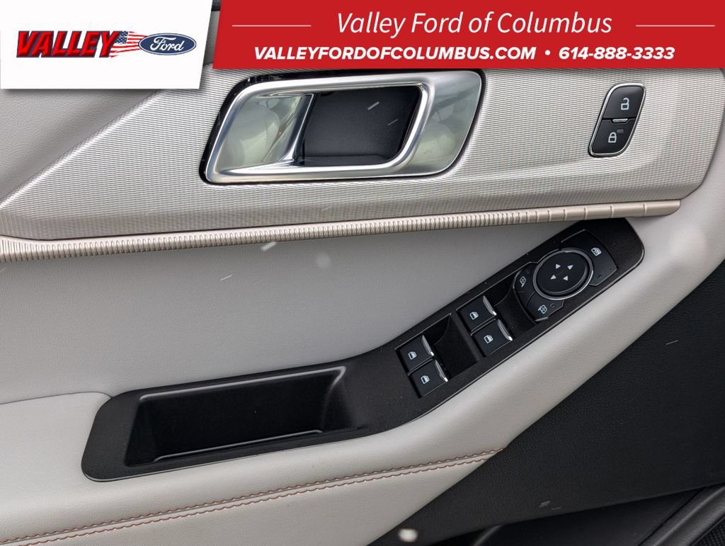 New 2025 Ford Explorer Active w/ Active Comfort Package AWD/4WD image 27