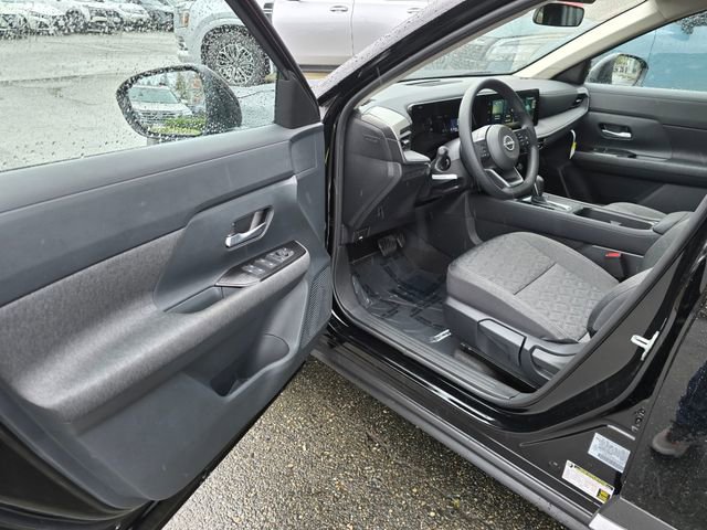 New 2026 Nissan Kicks SV w/ Cold Weather Package AWD/4WD image 18