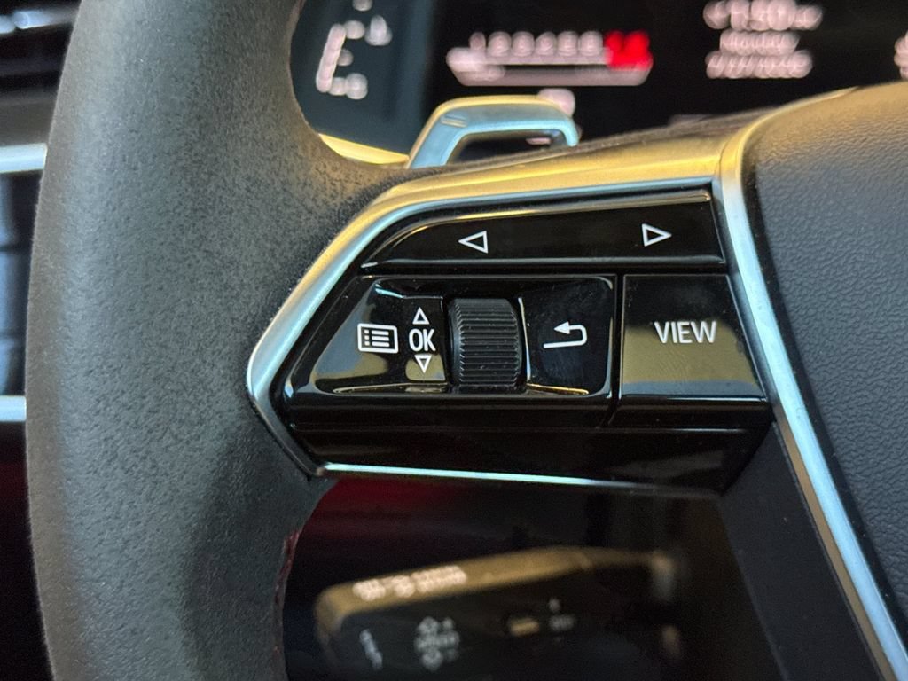 Used 2024 Audi RS 6 performance AWD/4WD image 32