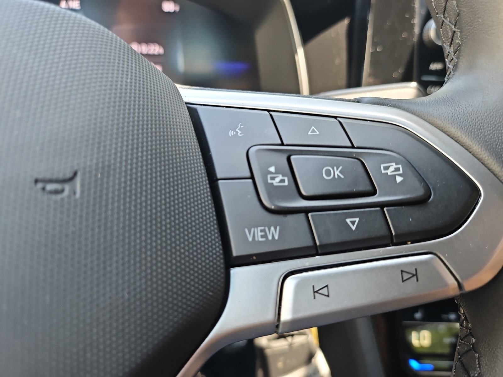 Used 2025 Volkswagen Jetta Sport FWD image 27