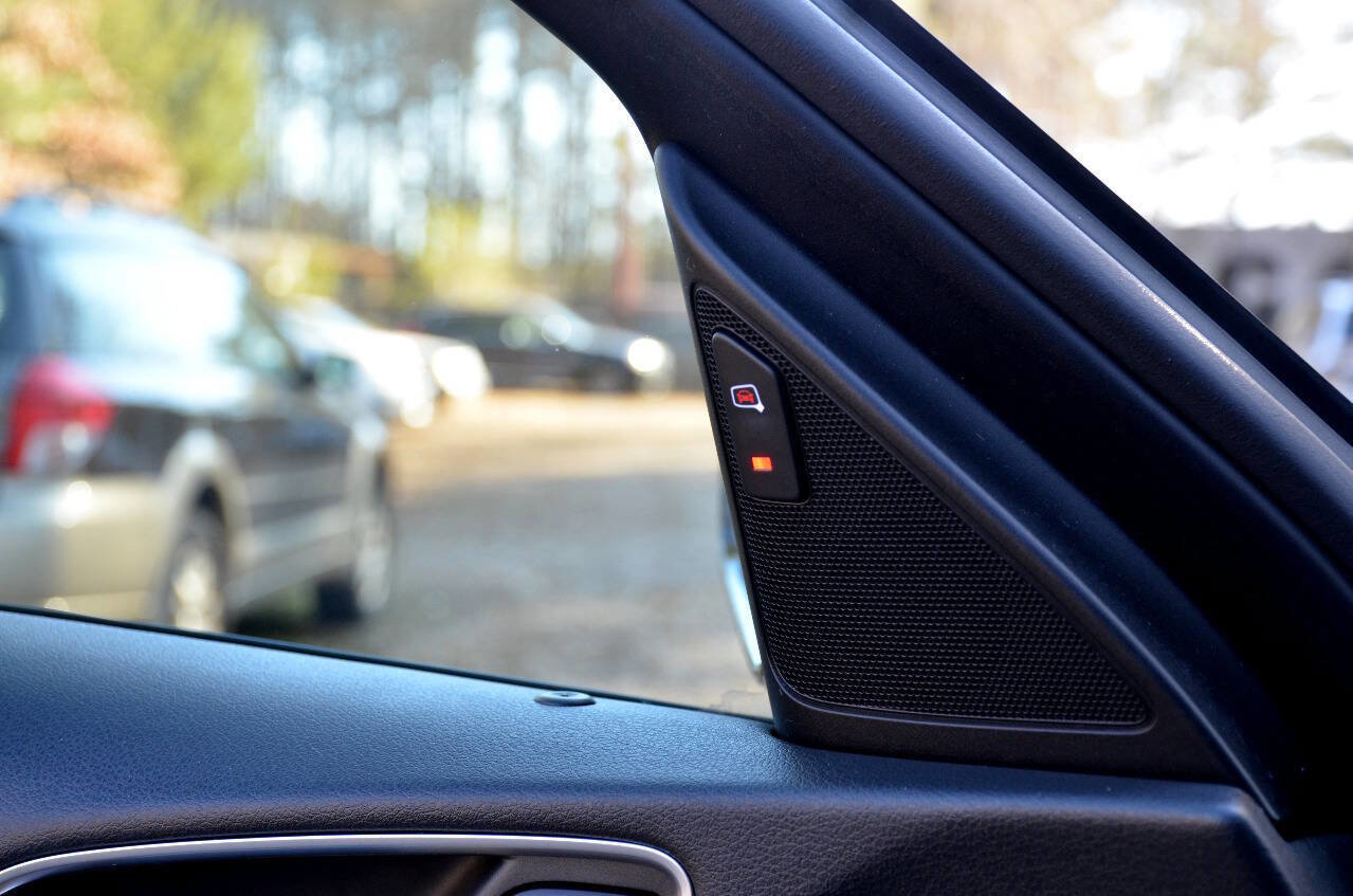 Used 2018 Audi Q3 2.0T Premium Plus w/ Premium Plus Package image 20