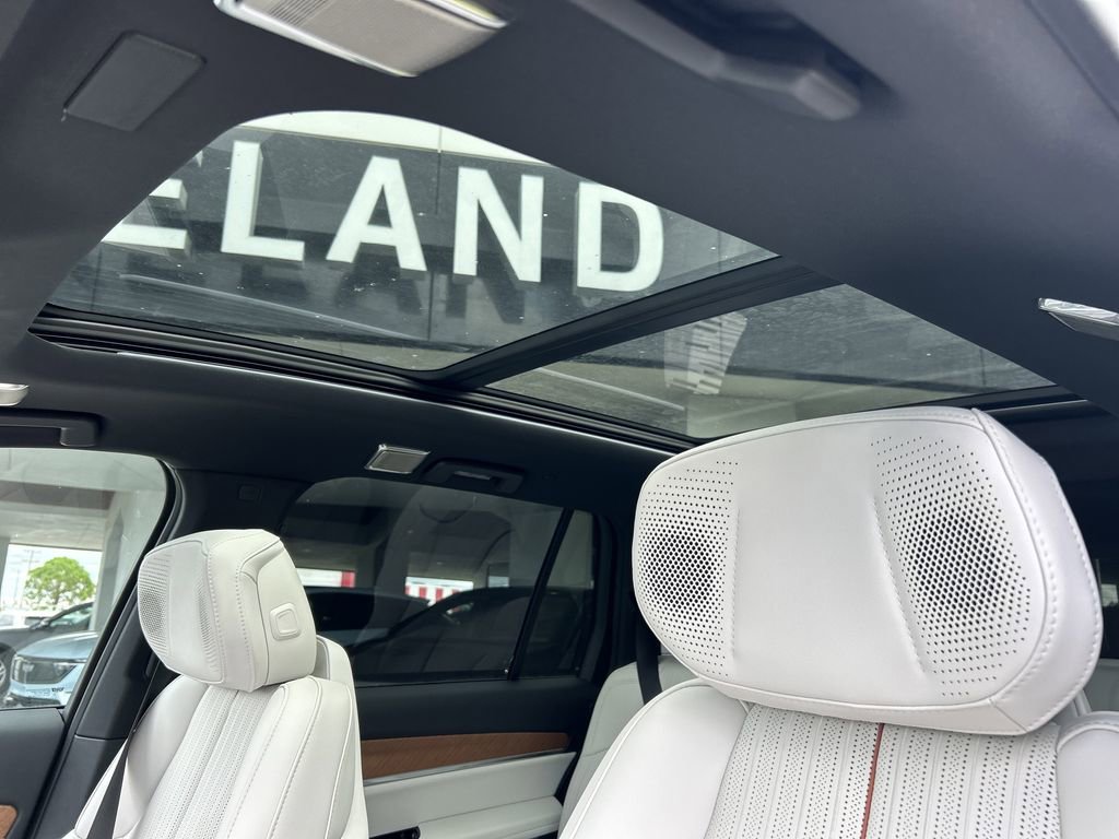 New 2026 Cadillac Vistiq Luxury image 23