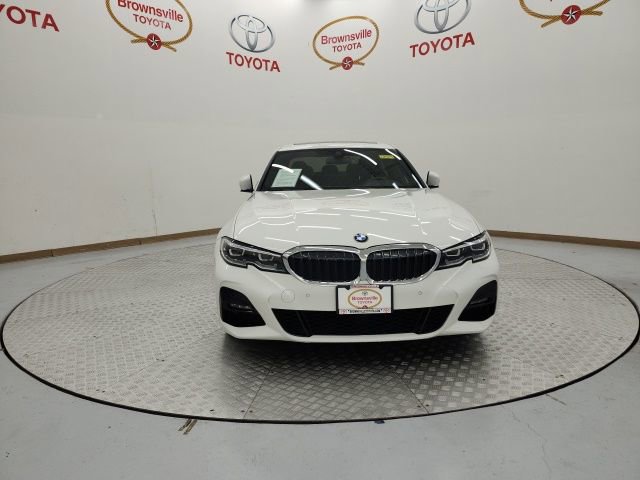 Used 2019 BMW 330i Sedan w/ M Sport Package image 4