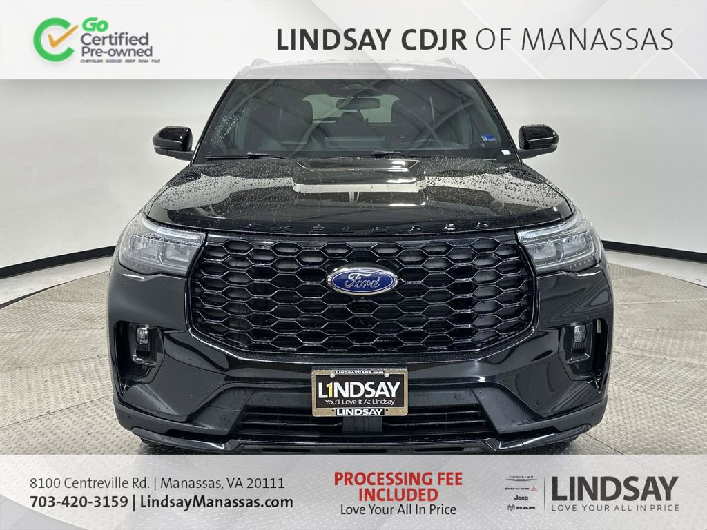 Used 2025 Ford Explorer ST-Line RWD image 3