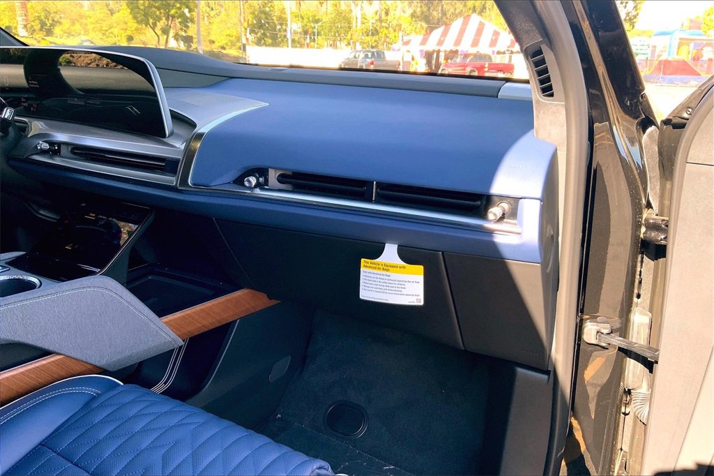 New 2026 Cadillac Vistiq Premium Luxury image 31