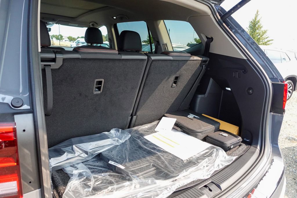 New 2026 Volkswagen Atlas Peak Edition image 32