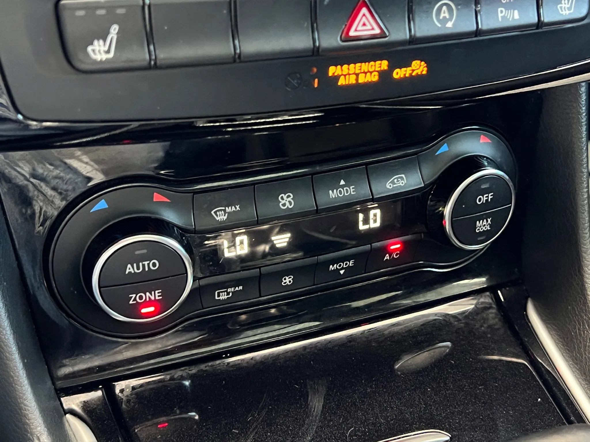 Used 2019 INFINITI QX30 AWD w/ Cargo Package image 18