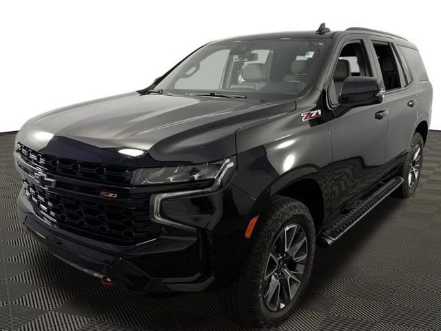 Used 2024 Chevrolet Tahoe Z71 w/ Luxury Package image 3