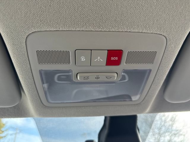 Certified 2025 Hyundai Venue Limited image 38