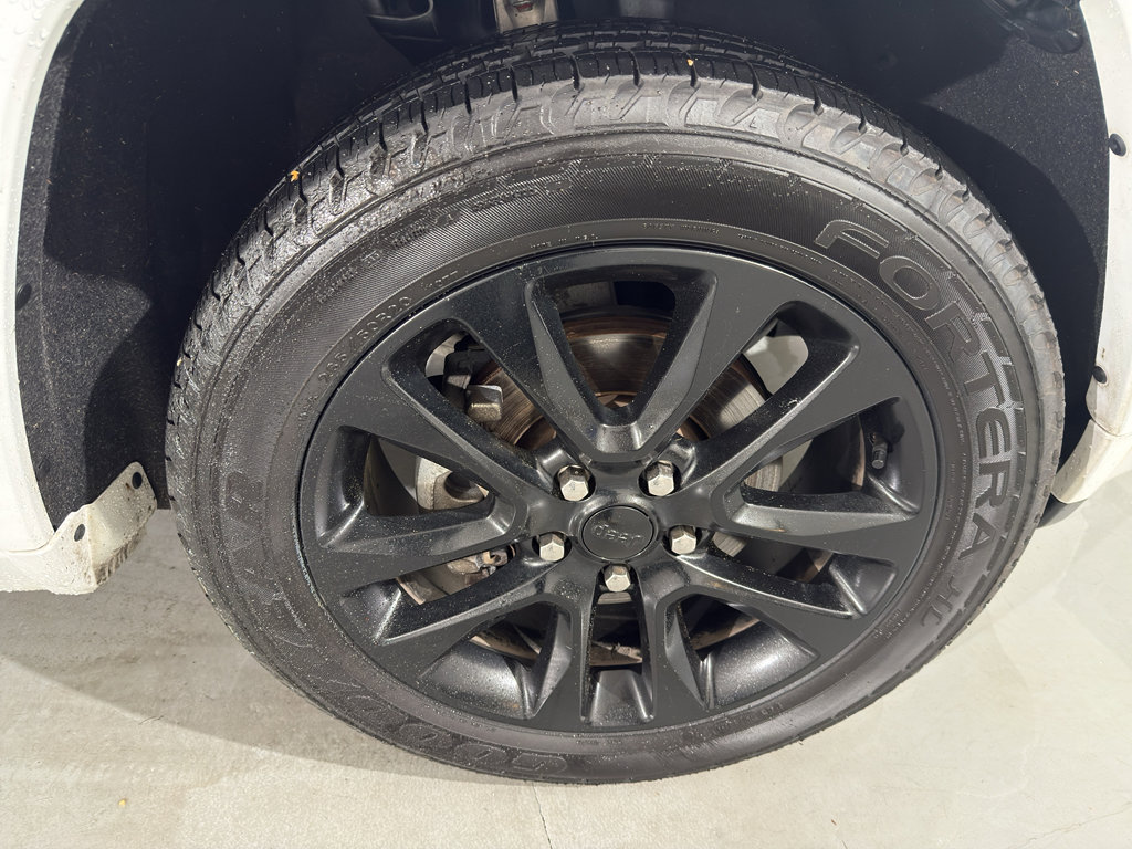 Used 2020 Jeep Grand Cherokee Altitude image 13