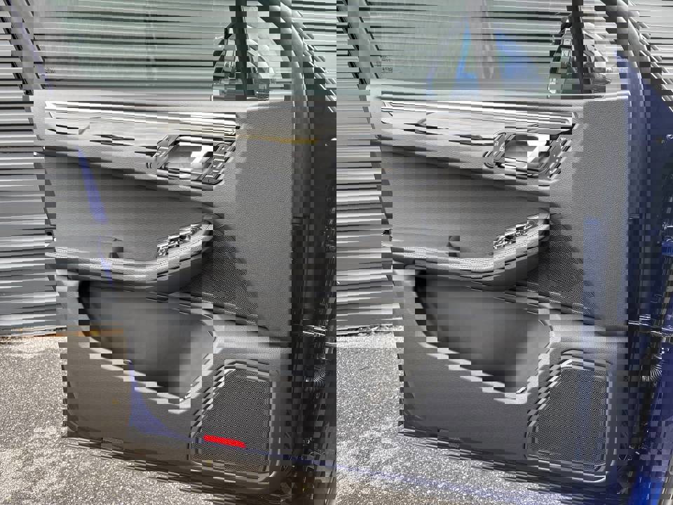 Certified 2026 Porsche Macan image 14