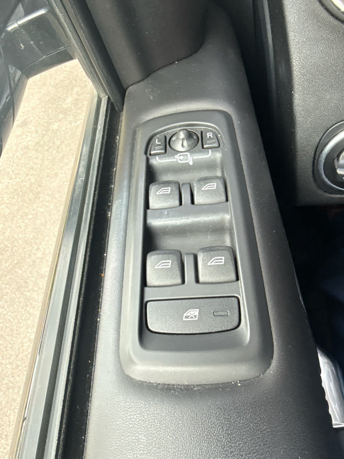 Used 2016 Land Rover LR4 HSE LUX AWD/4WD image 21