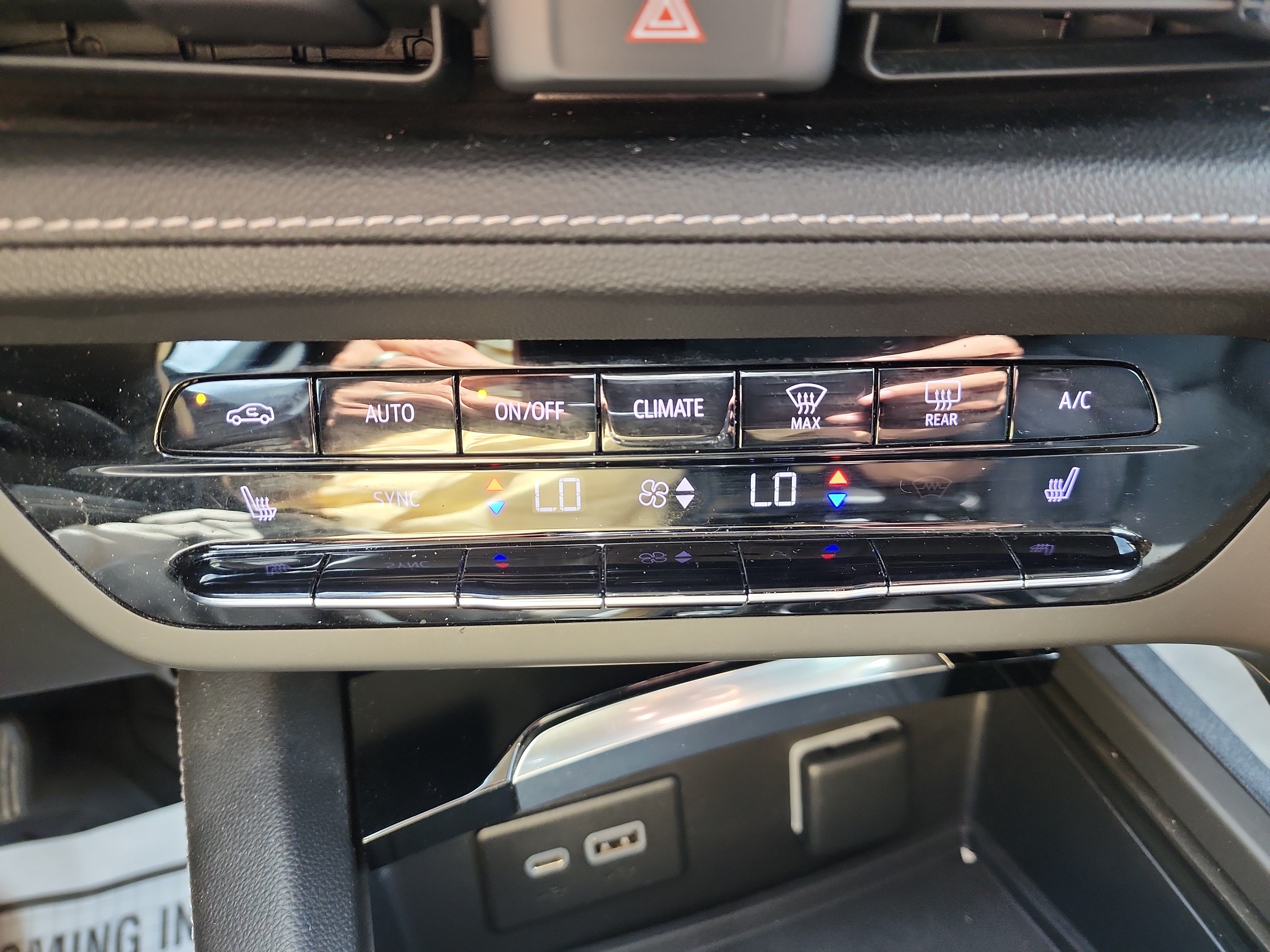 Certified 2022 Buick Envision Essence w/ Safety Package AWD/4WD image 15