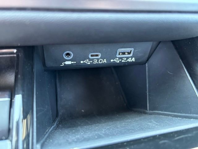 Used 2025 Subaru Outback Premium image 14