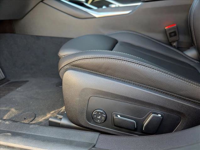 New 2026 BMW 330i Sedan w/ Premium Package image 4