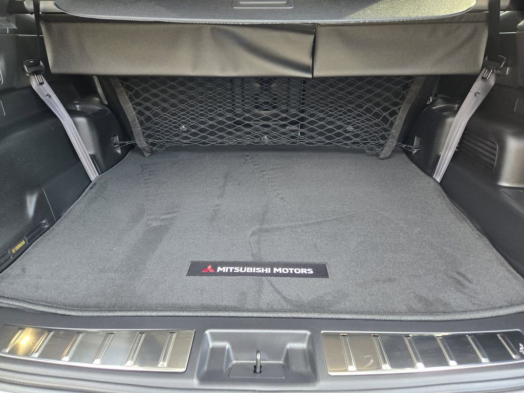 New 2026 Mitsubishi Outlander SE image 24