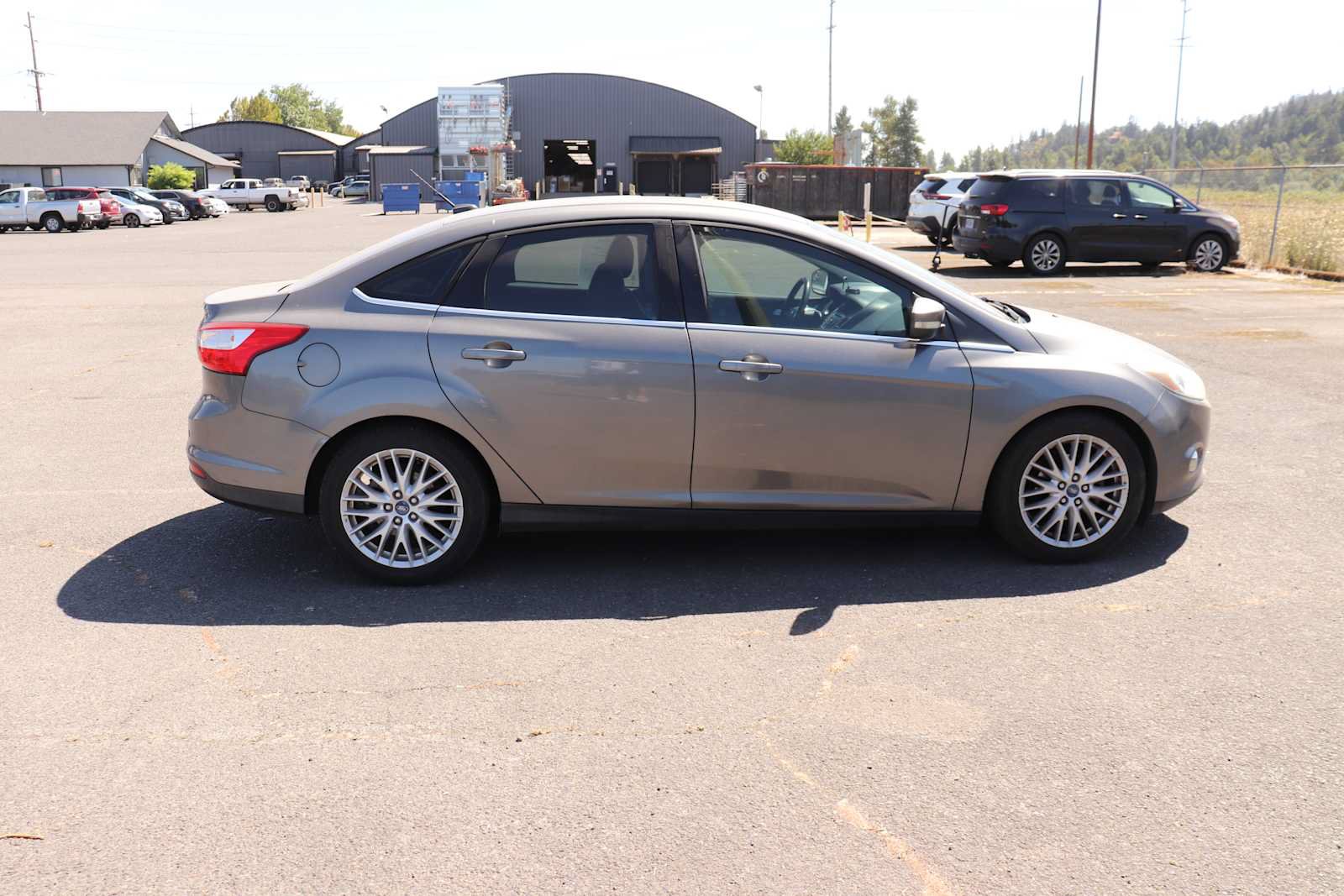 Used 2012 Ford Focus SEL FWD image 4