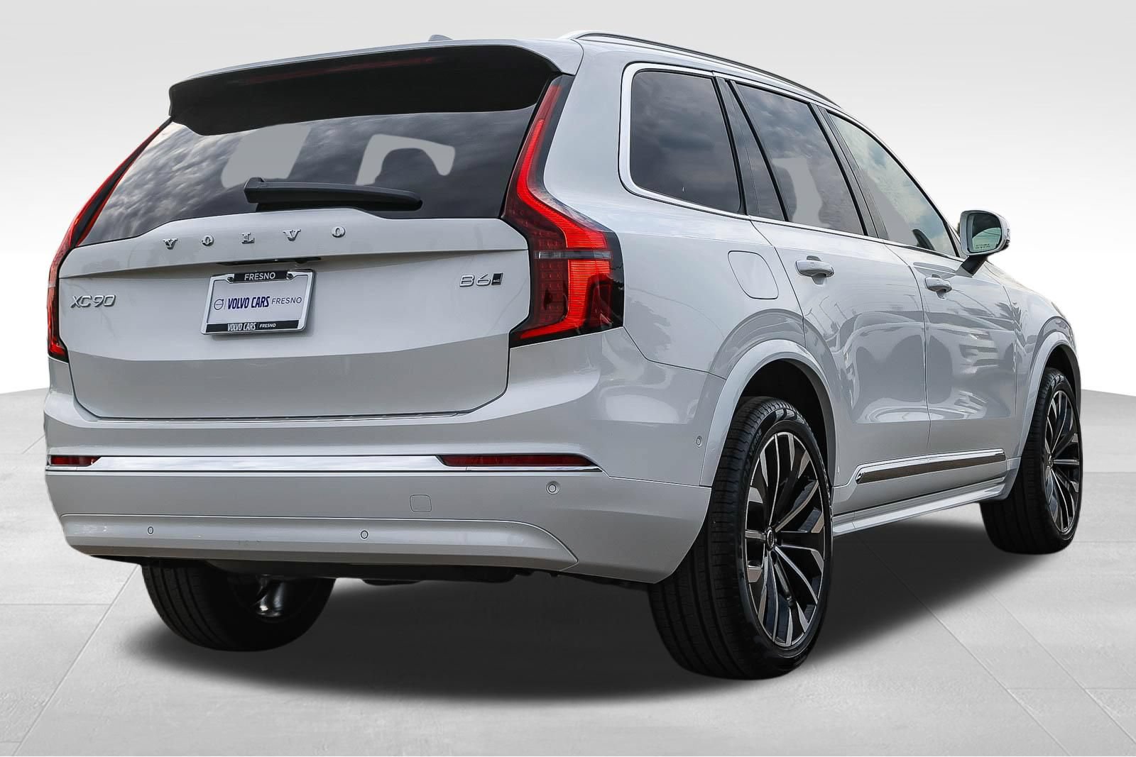 New 2027 Volvo XC90 B6 Plus AWD/4WD image 5
