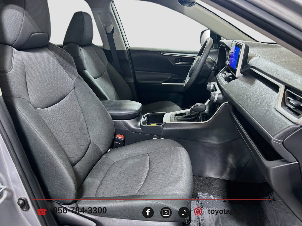 Used 2025 Toyota RAV4 XLE w/ Convenience Package FWD image 26