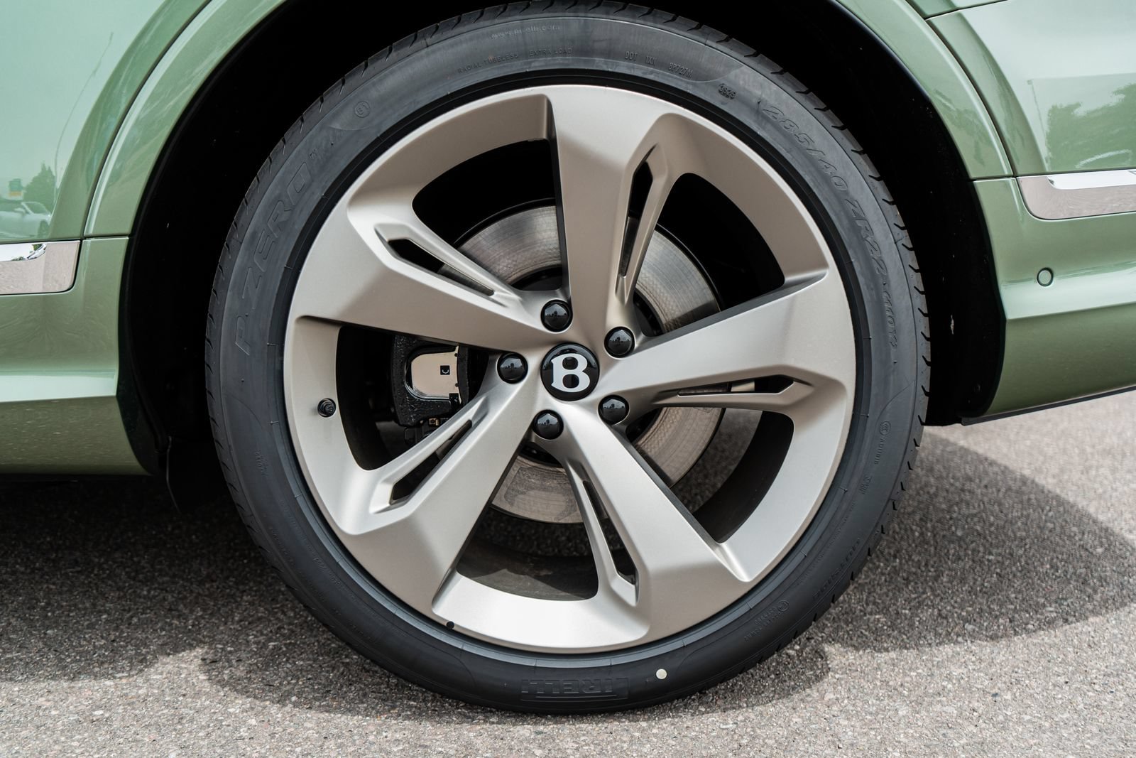 New 2026 Bentley Bentayga AWD/4WD image 7
