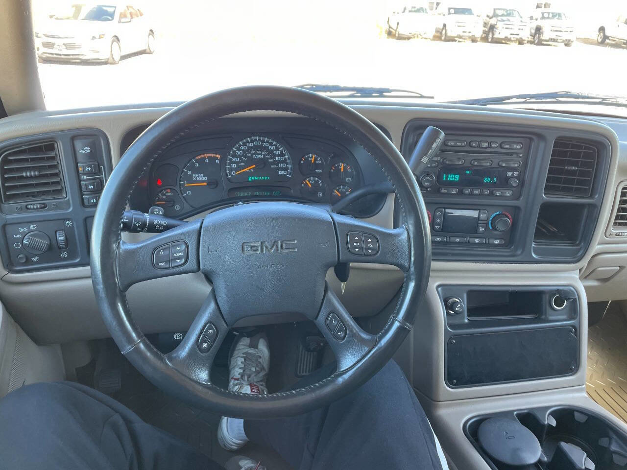 Used 2005 GMC Sierra 3500 SLT w/ Heavy-Duty Power Package image 35