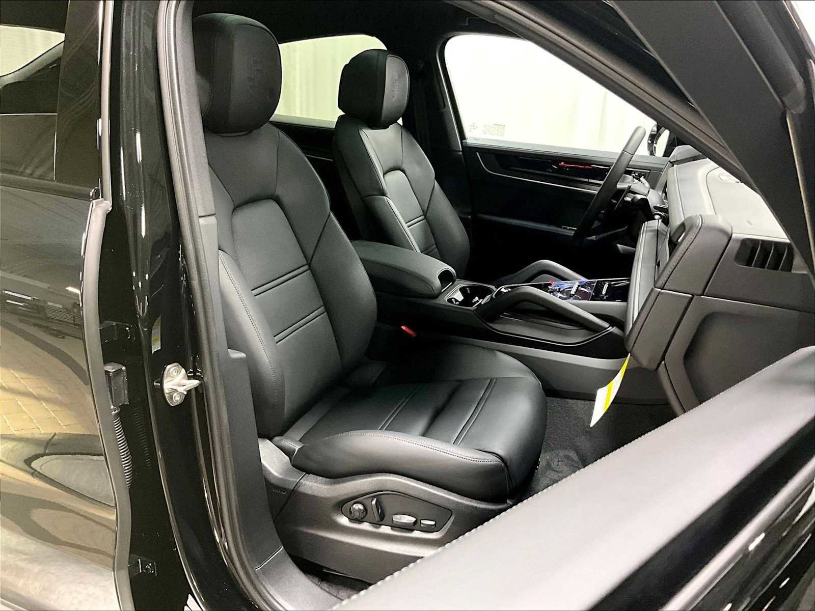 New 2026 Porsche Cayenne S image 29