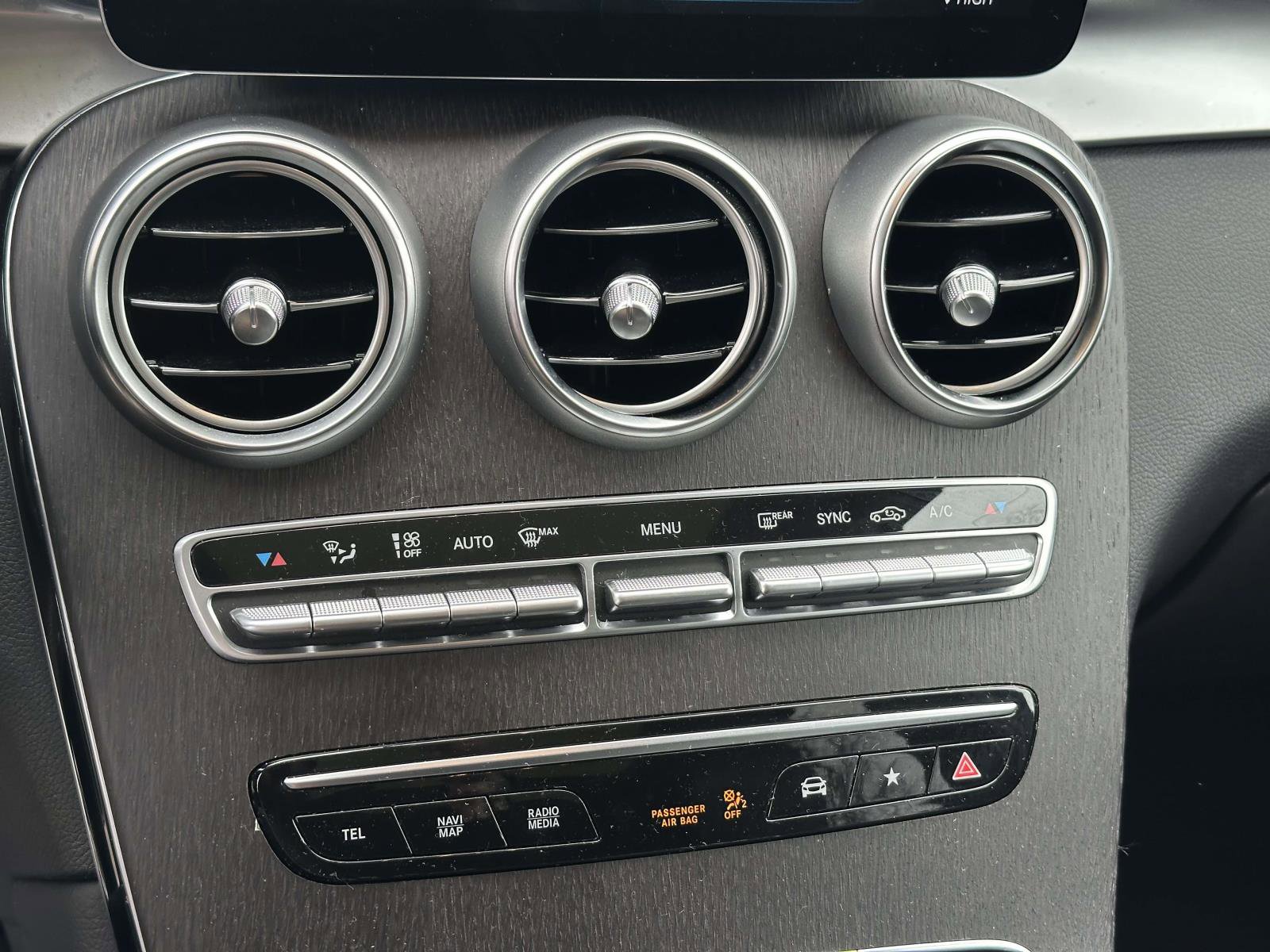 Used 2021 Mercedes-Benz GLC 300 4MATIC image 26