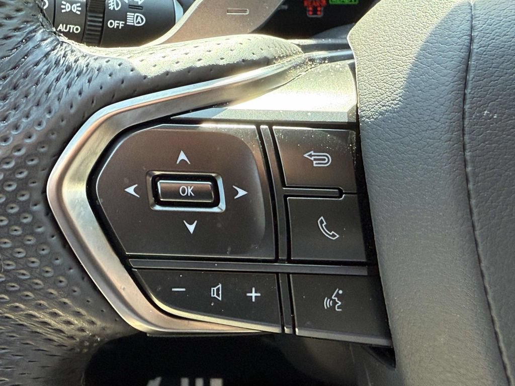 Used 2025 Lexus TX 500h AWD w/ Technology Package image 23