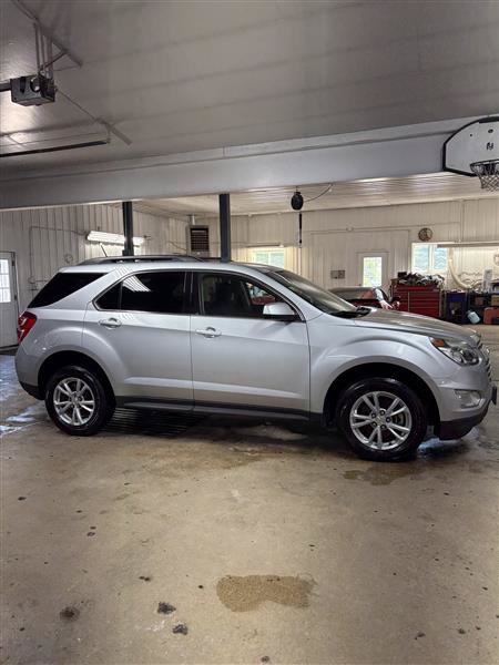 Used 2017 Chevrolet Equinox LT w/ Convenience Package AWD/4WD image 18