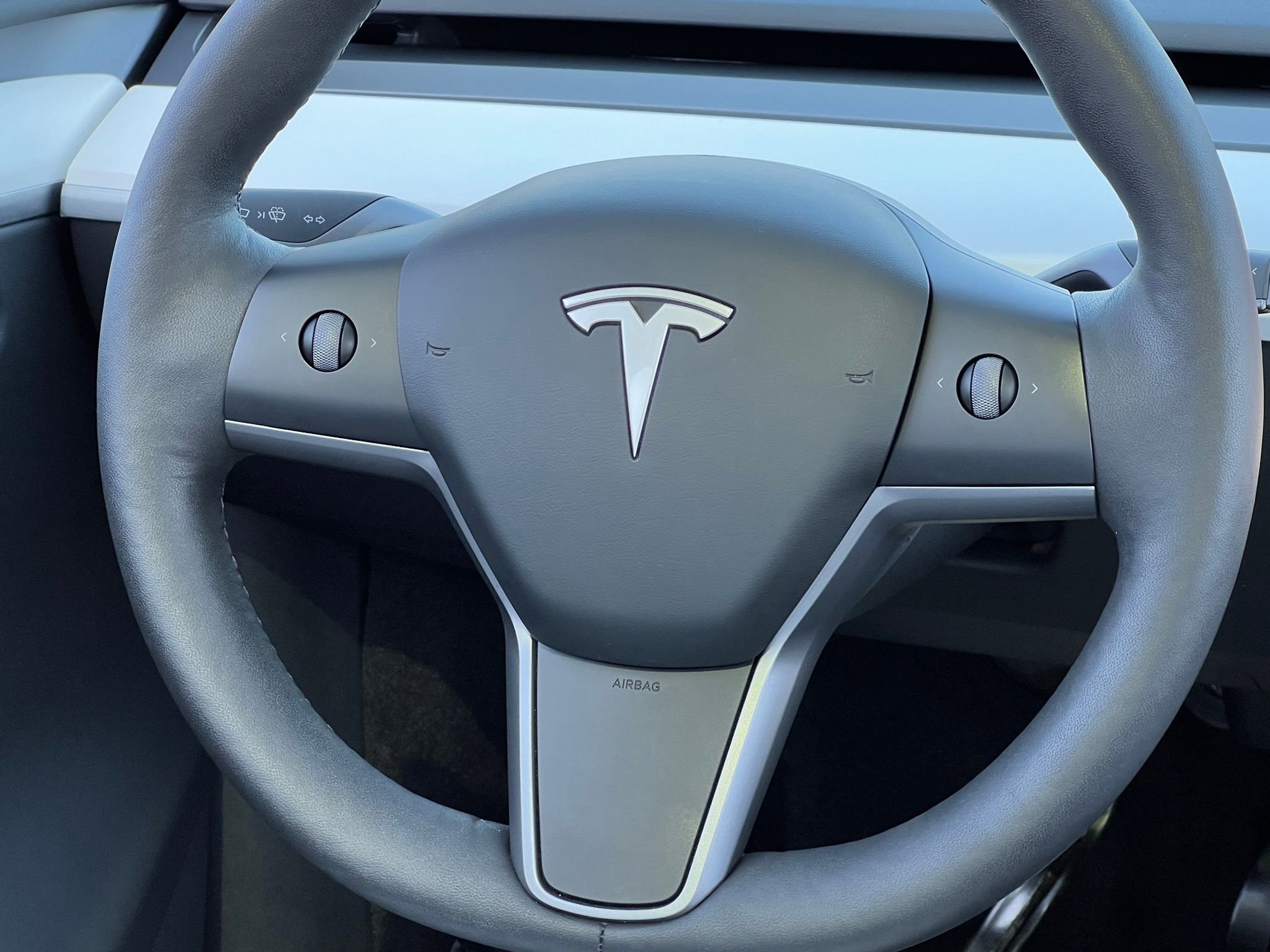 Used 2024 Tesla Model Y Performance image 24