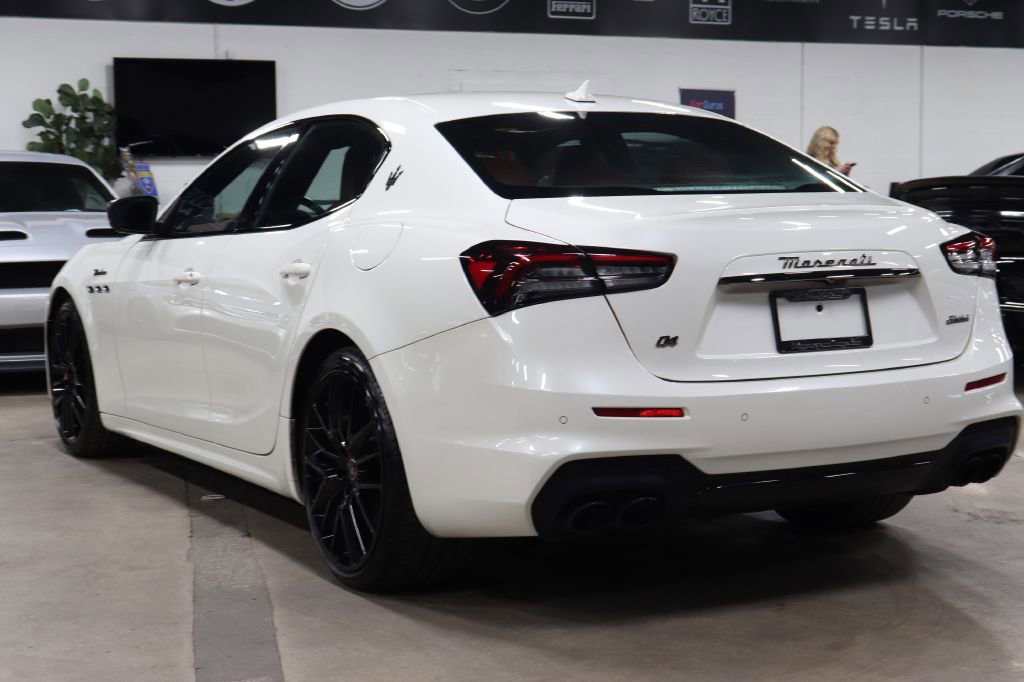 Used 2022 Maserati Ghibli Modena Q4 image 3