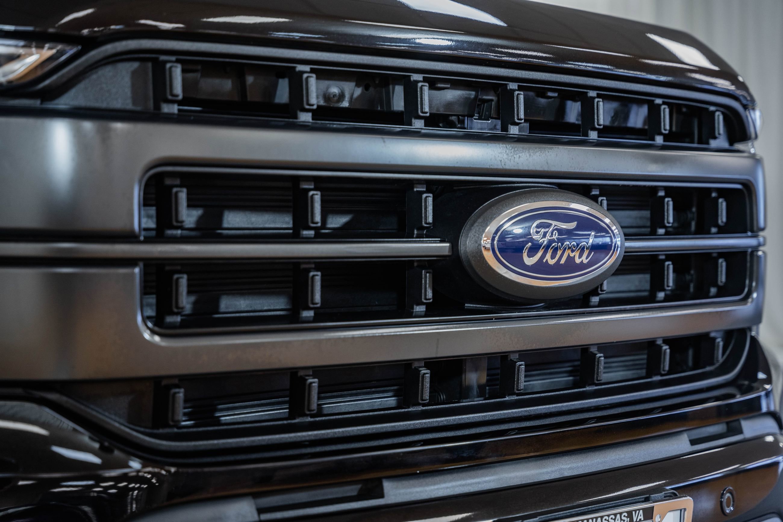 Certified 2023 Ford F150 Lariat w/ Equipment Group 502A High image 14