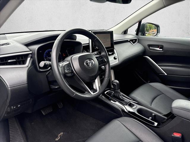 Certified 2025 Toyota Corolla Cross XLE FWD image 9
