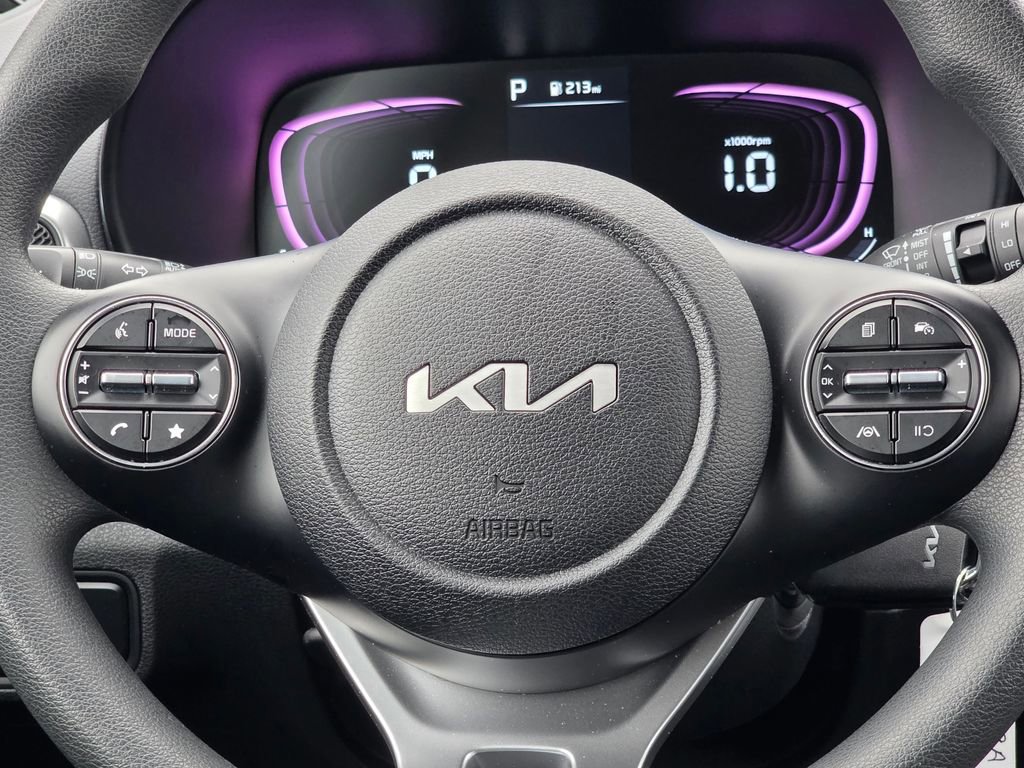 Used 2025 Kia Soul LX image 15