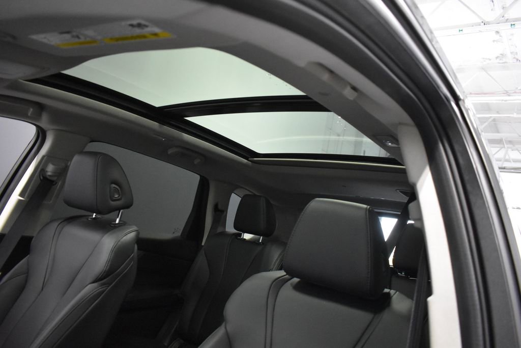 Used 2023 Acura MDX SH-AWD image 17